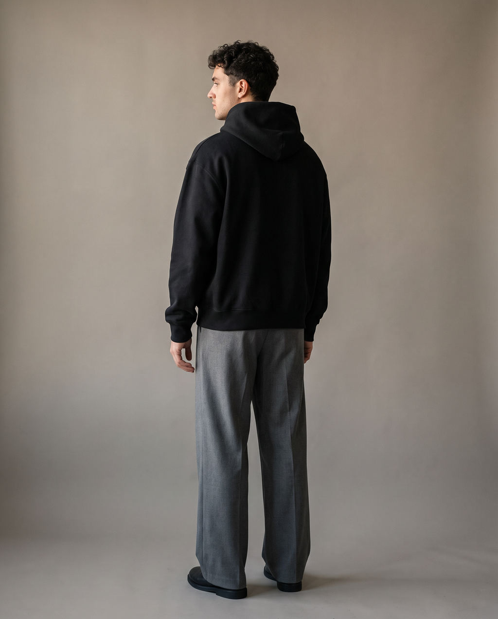 Oversized Hoodie in black back view